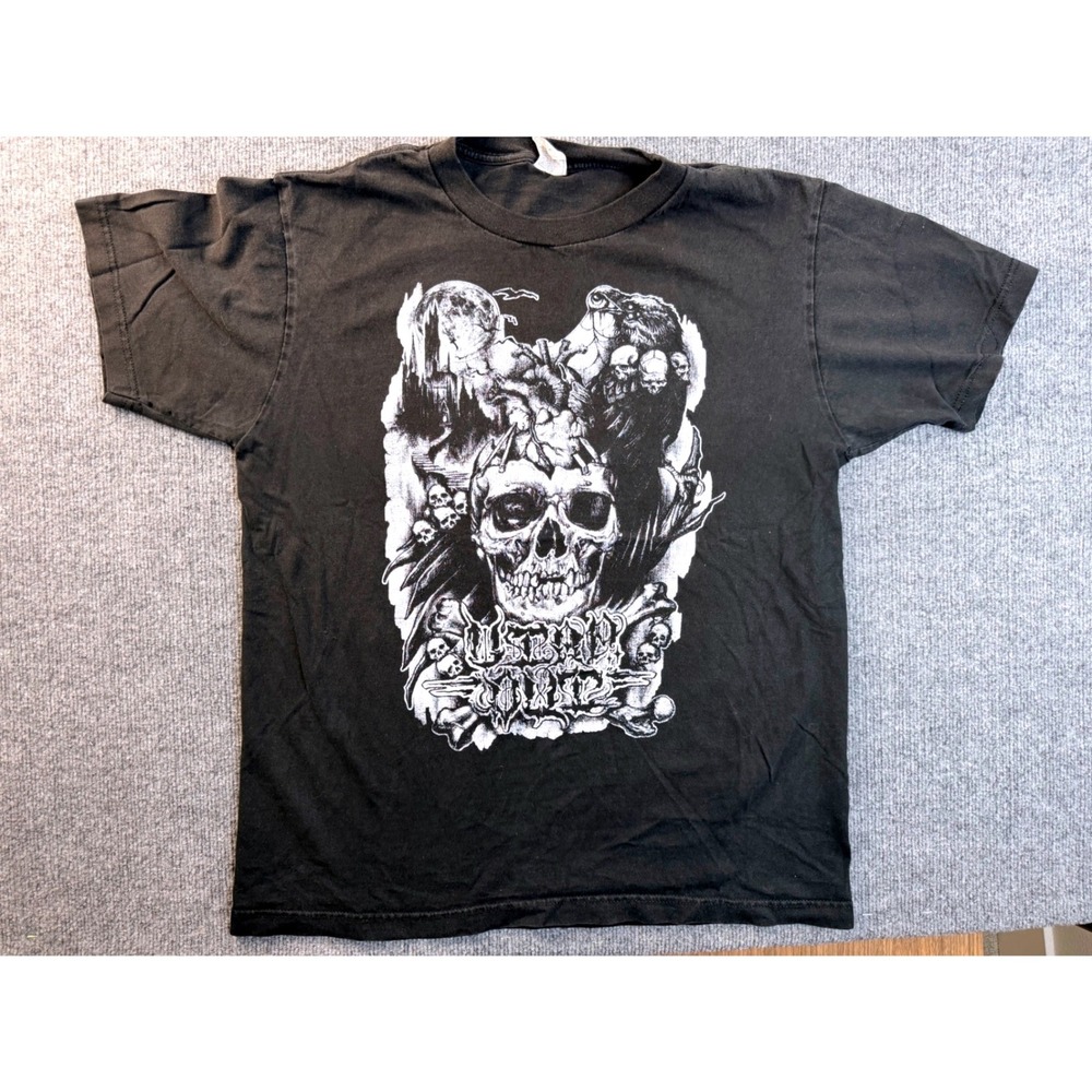 Shaka Active Mens Large Black Skull Raven Gothic Graphic Tee USA Cotton Vintage